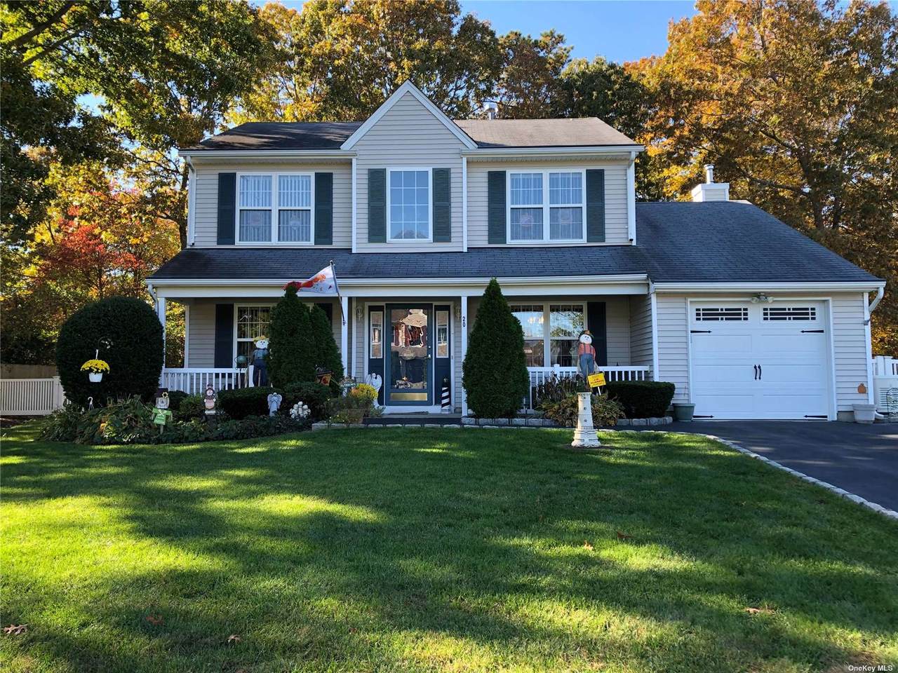 20 Summersweet Drive - Photo 1
