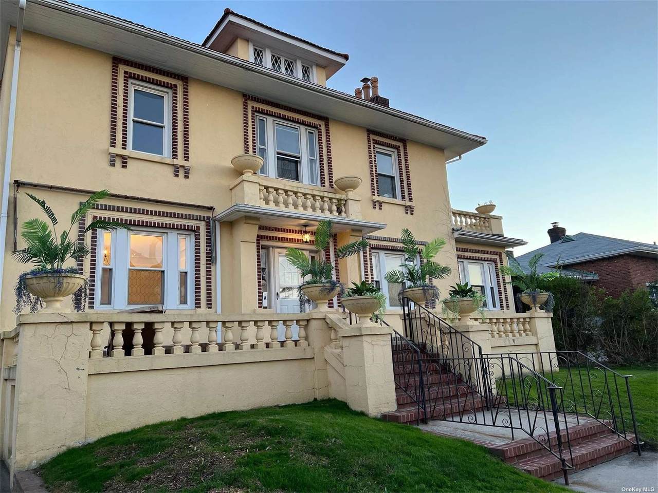 114 Olive Street - Photo 1