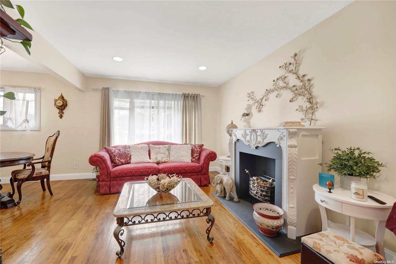 159-11 80th Street - Photo 1