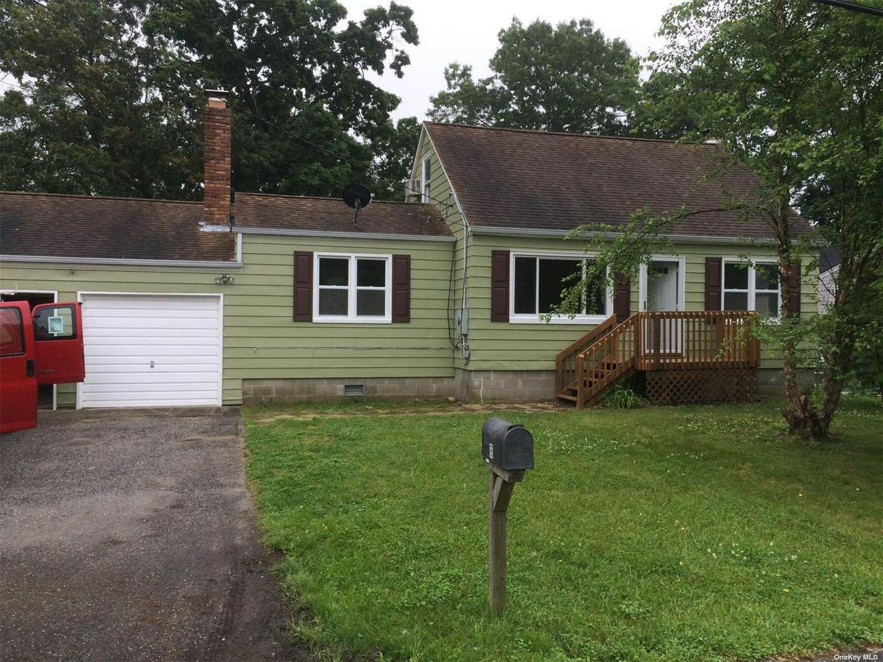 16 Brushwood Drive - Photo 1