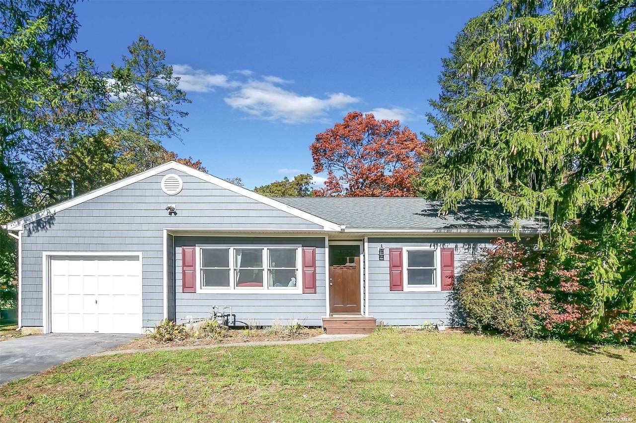 415 Oceanside Street - Photo 1