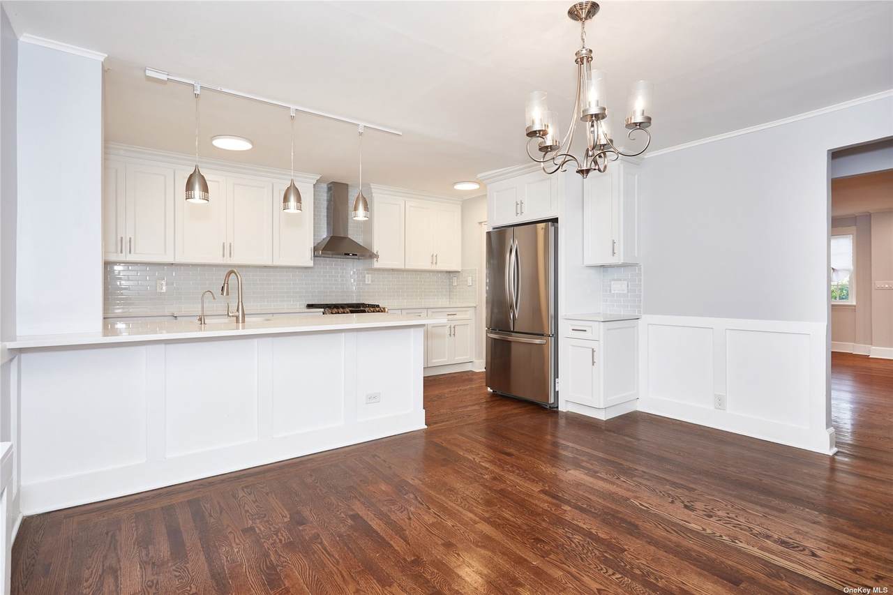 111-36 75th Road - Photo 1