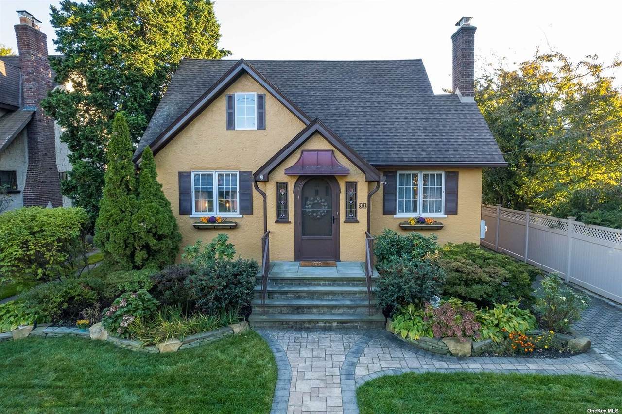 31 Buckingham Road - Photo 1