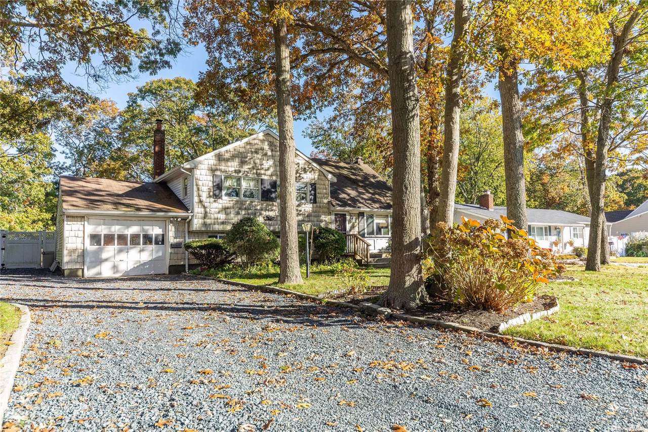 277 Schoenfeld Boulevard - Photo 1