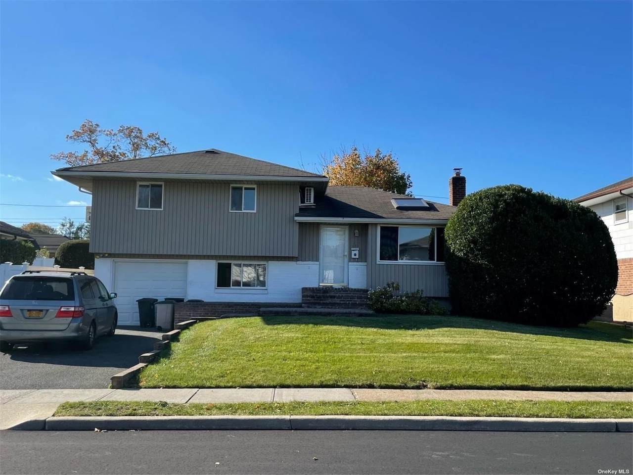 17 Wayne Drive - Photo 1