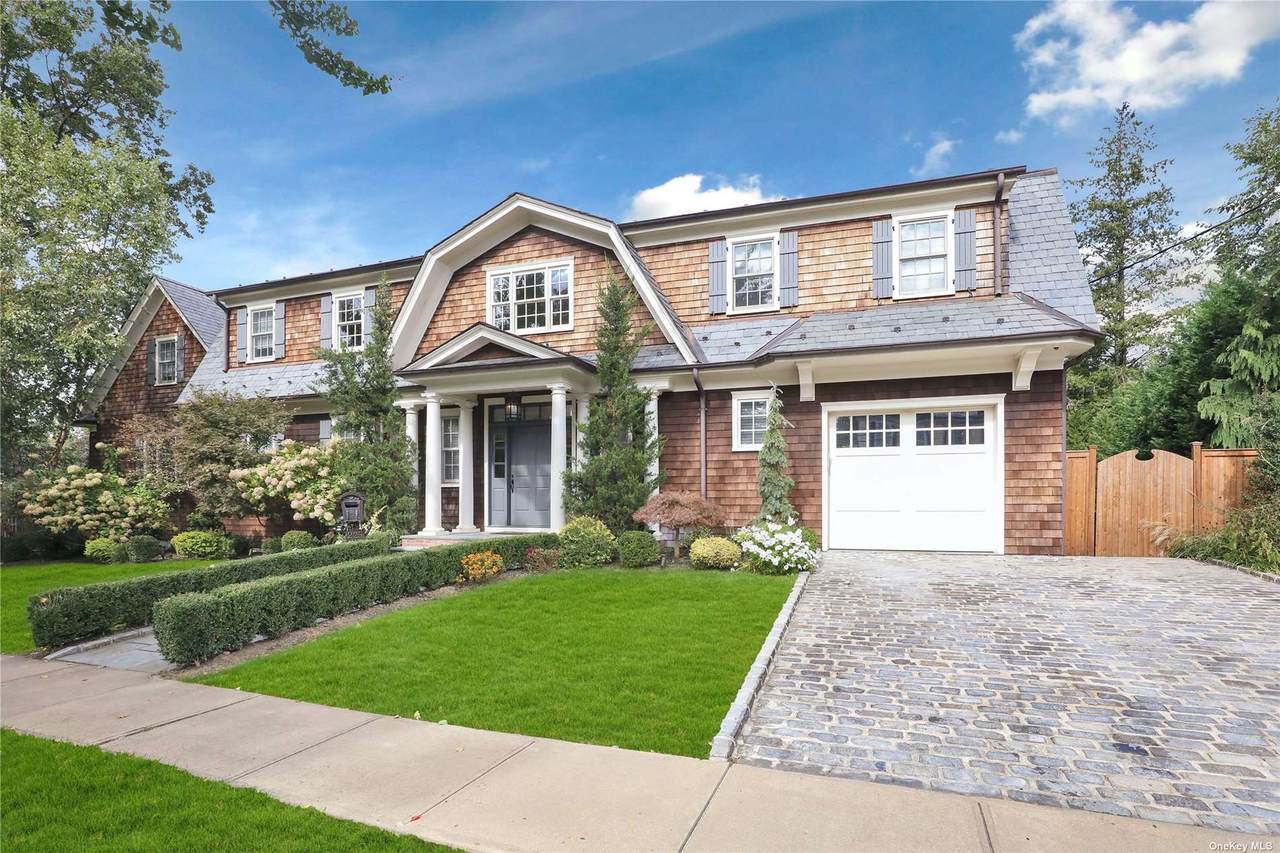 225 Park Lane - Photo 1