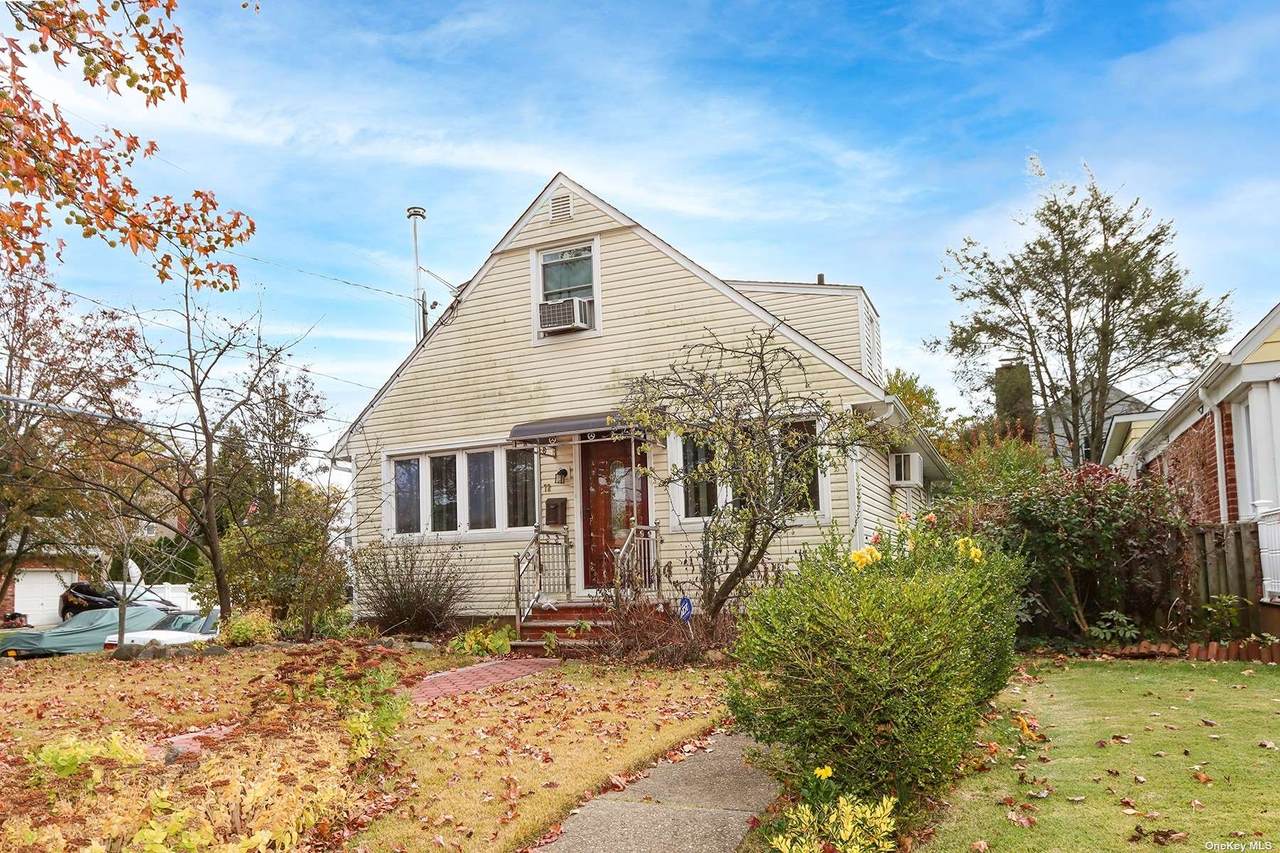 72 Lawrence Street - Photo 1