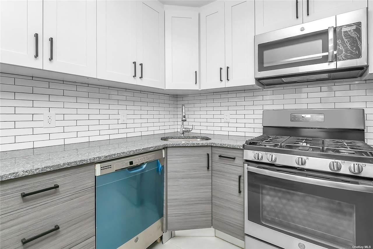 916 Wilcox Ave - Photo 1