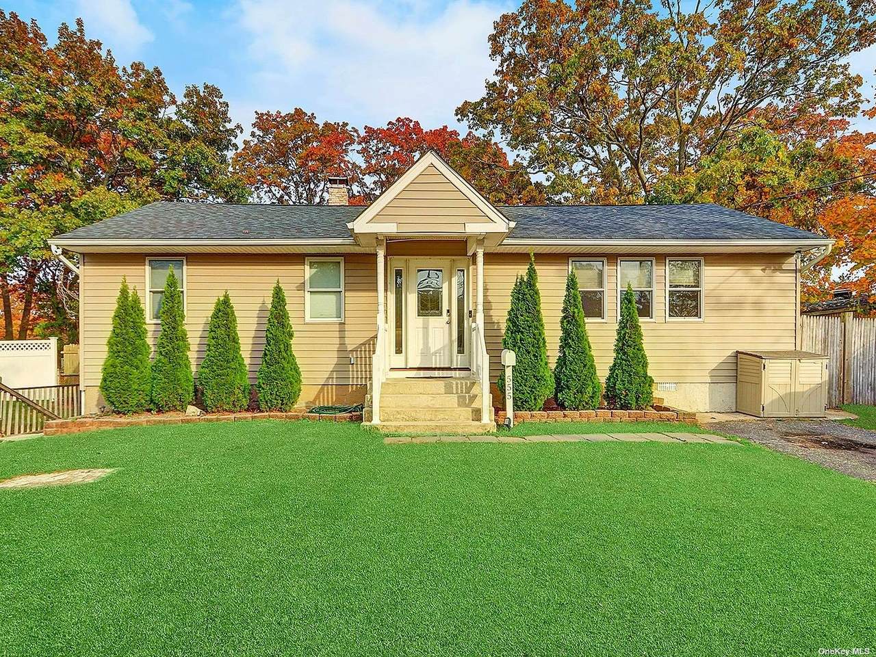 555 Connetquot Avenue - Photo 1