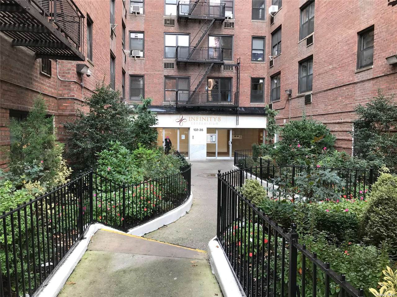 132-35 Sanford Avenue - Photo 1