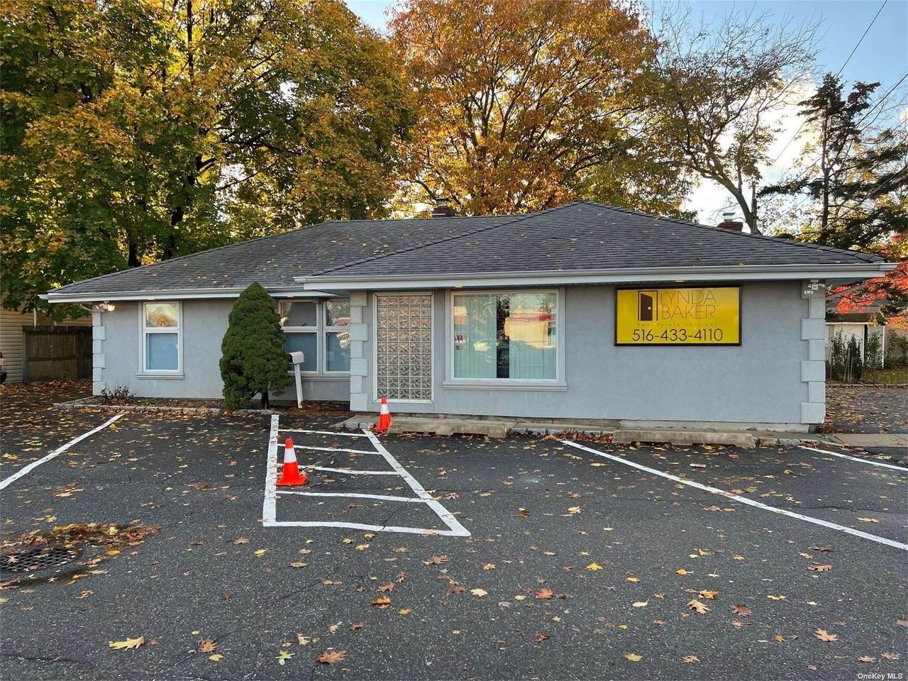 386 S. Oyster Bay Rd - Photo 1