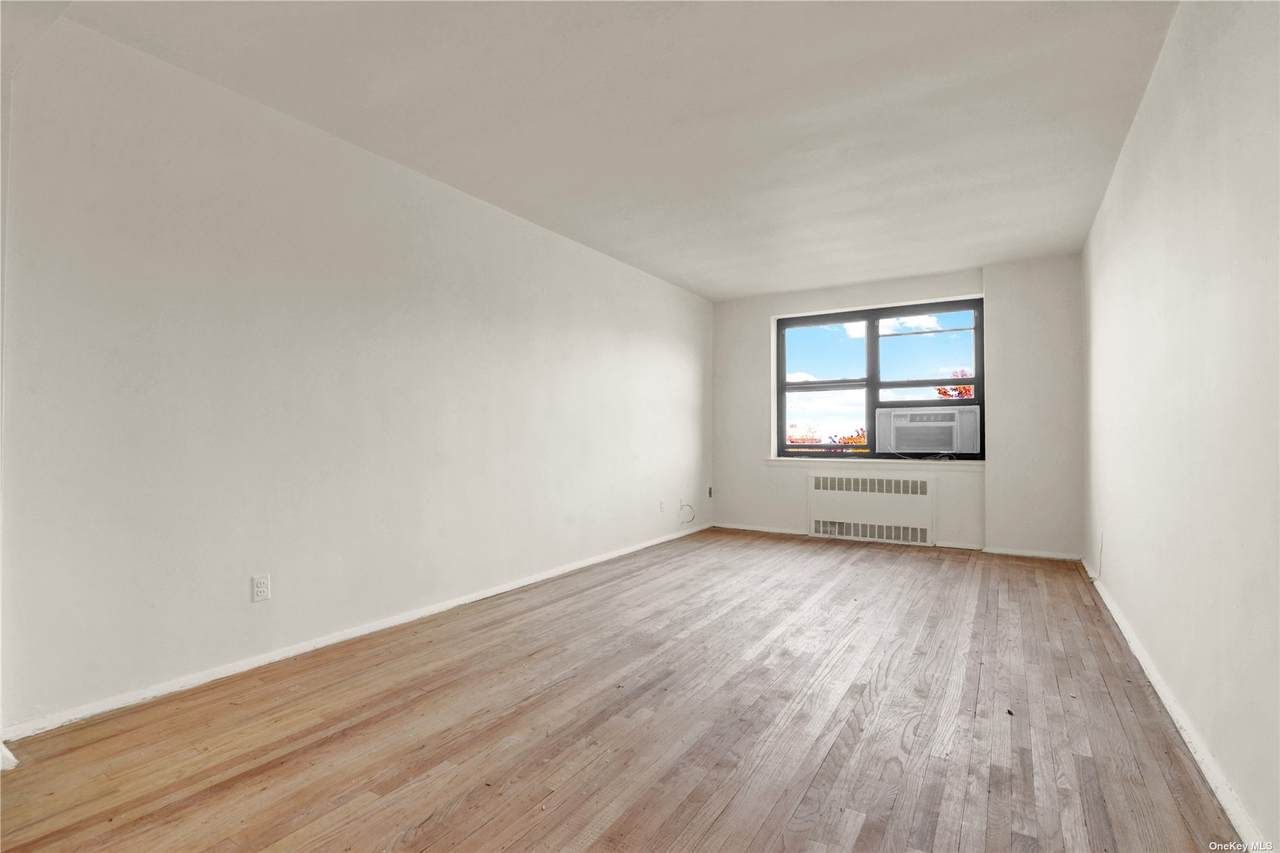 139-09 28th Road - Photo 1
