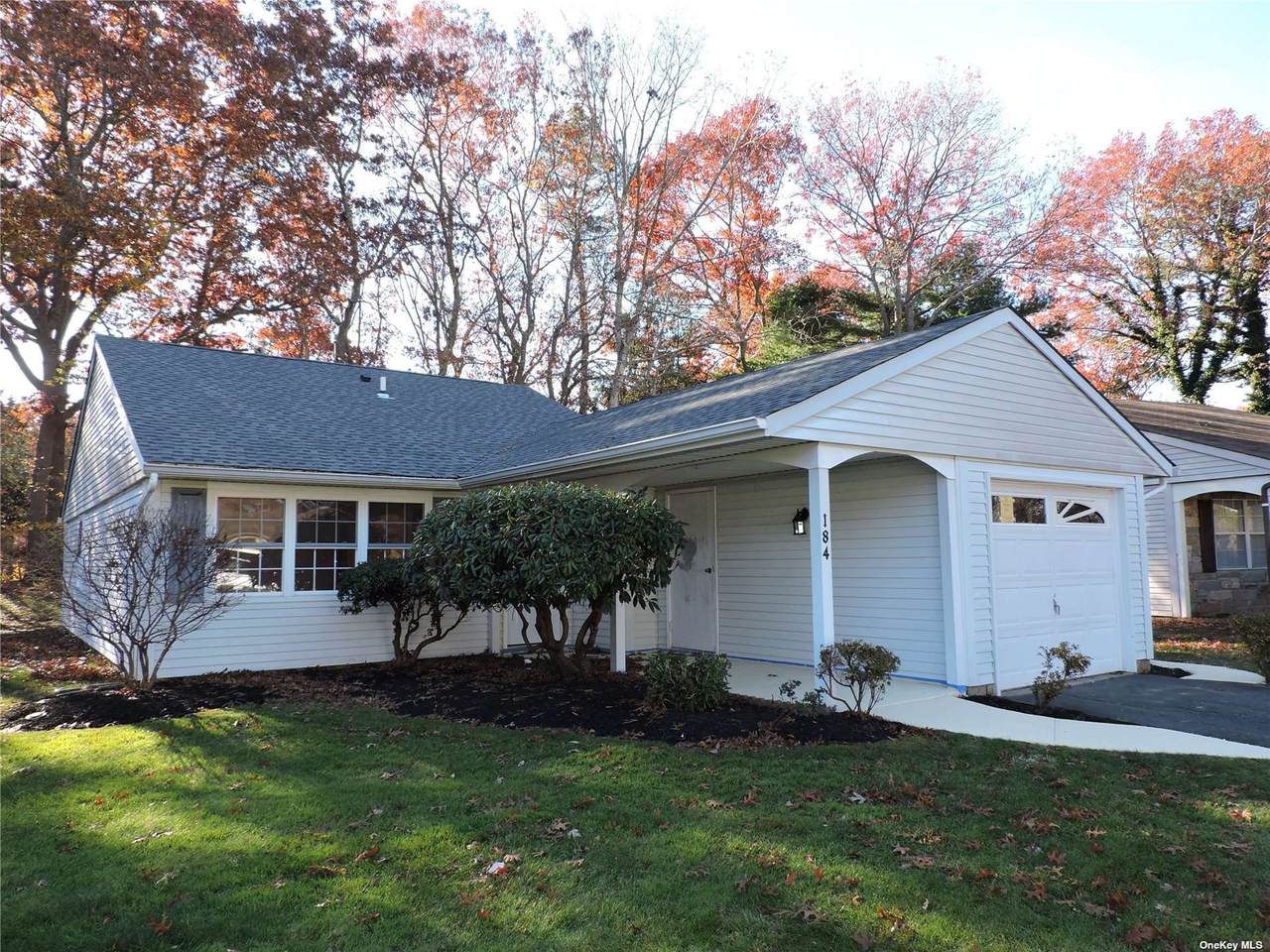 184 Edinburgh Drive - Photo 1