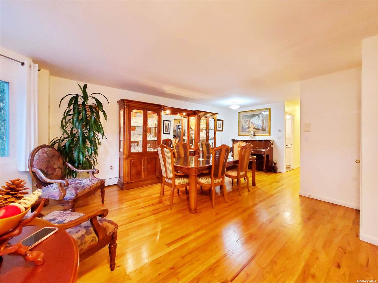 94-08 89 Avenue - Photo 1