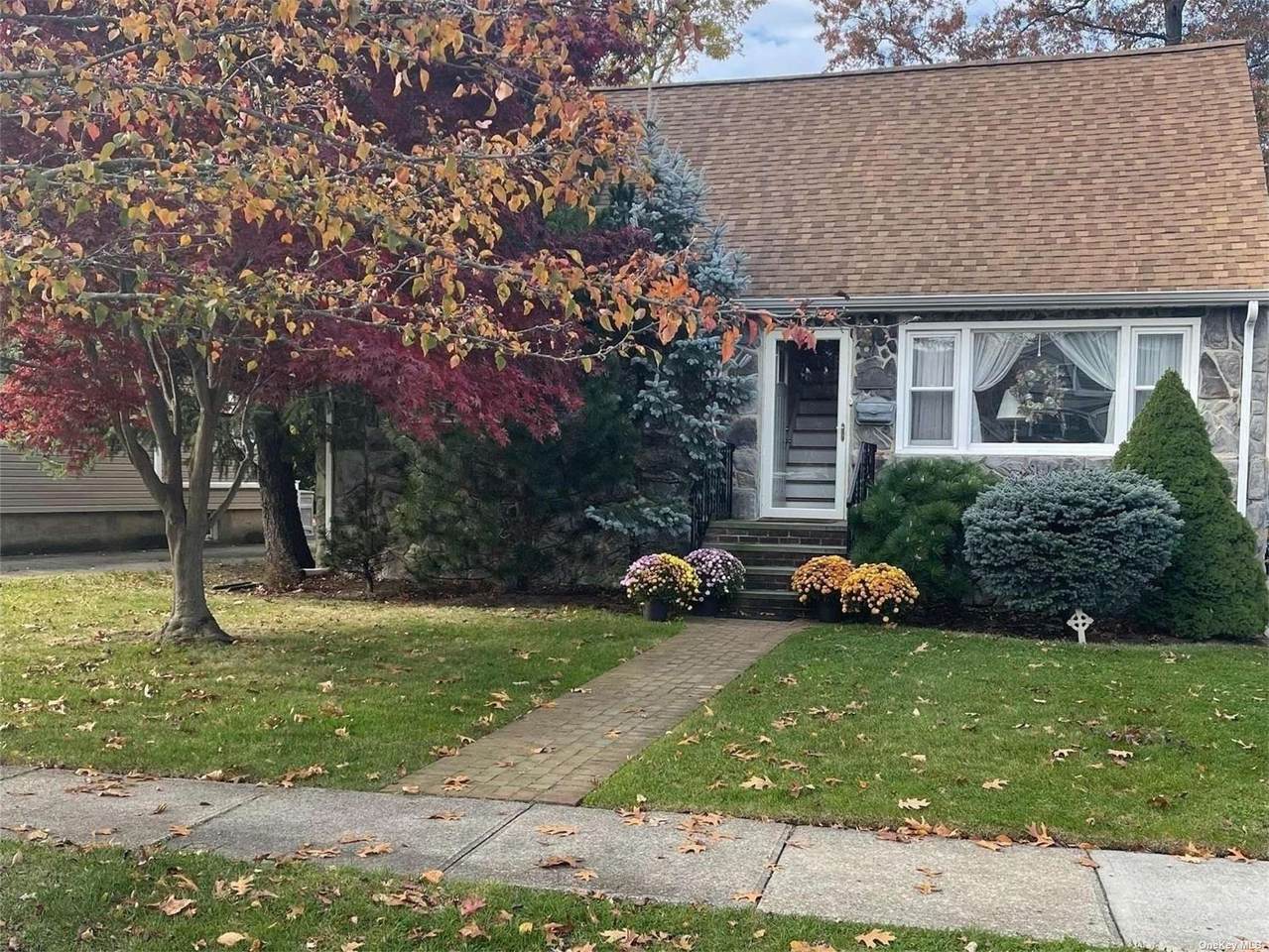 49 Chestnut Street - Photo 1