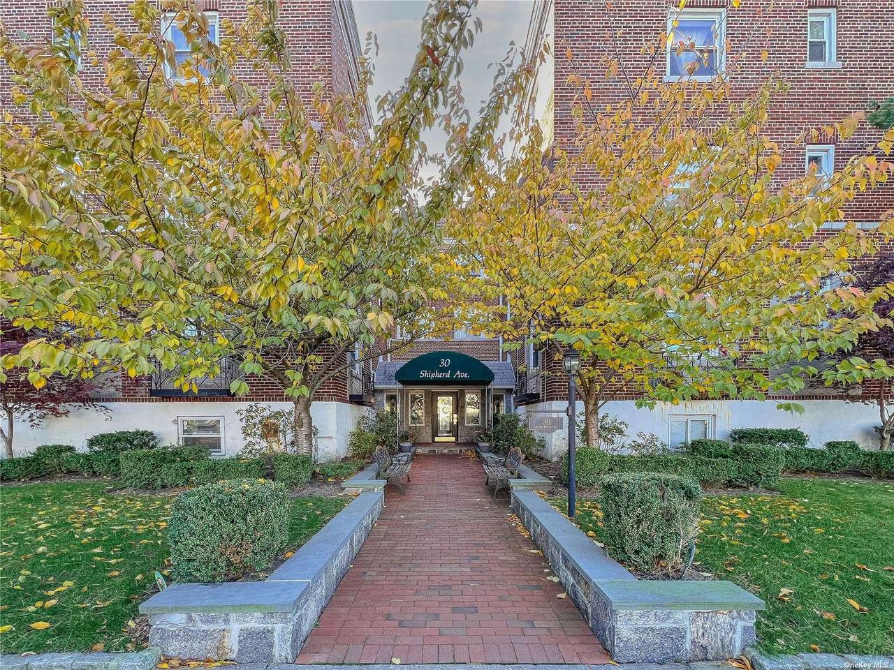 30 Shipherd Avenue - Photo 1