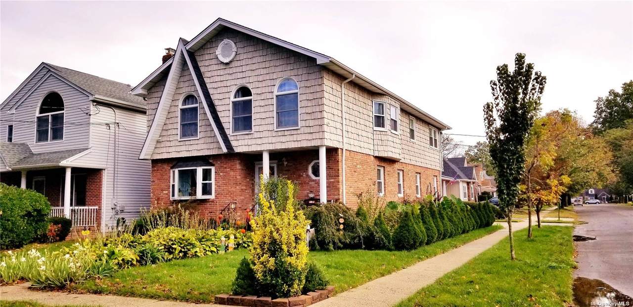 137 Raff Avenue - Photo 1