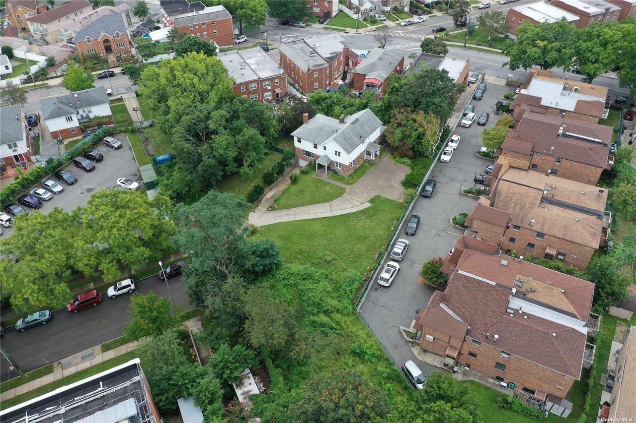 19-15 Clintonville St Street - Photo 1