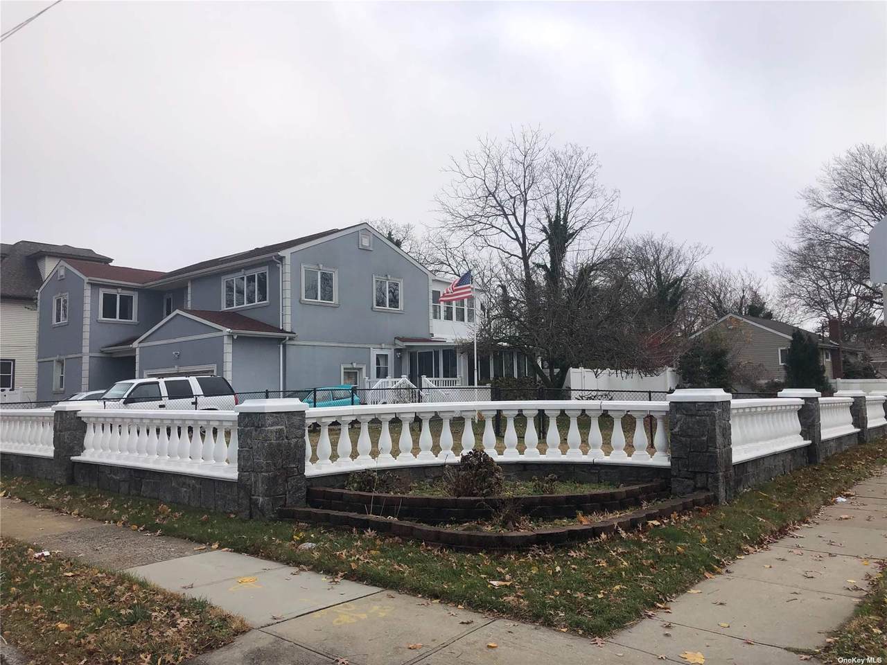 1004 Pacific Street - Photo 1