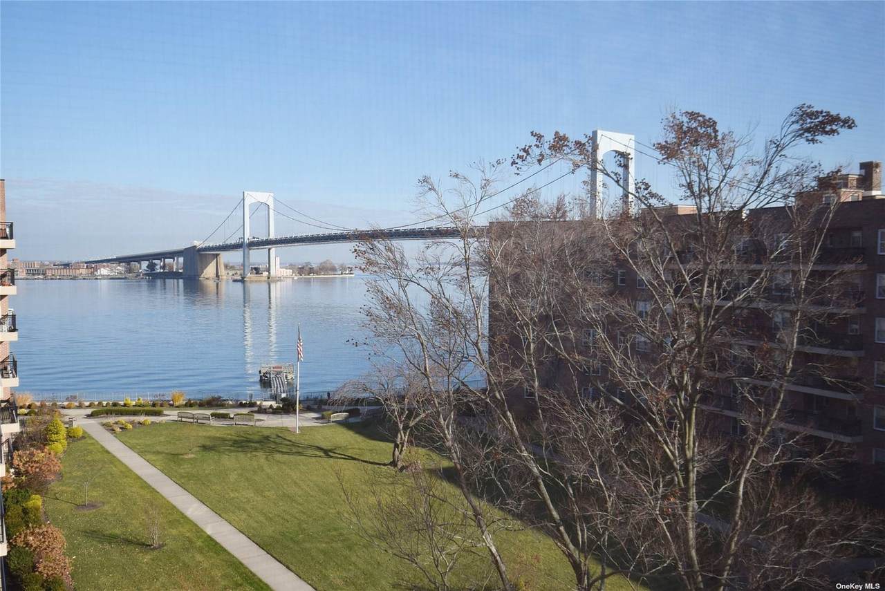 162-21 Powells Cove Boulevard - Photo 1