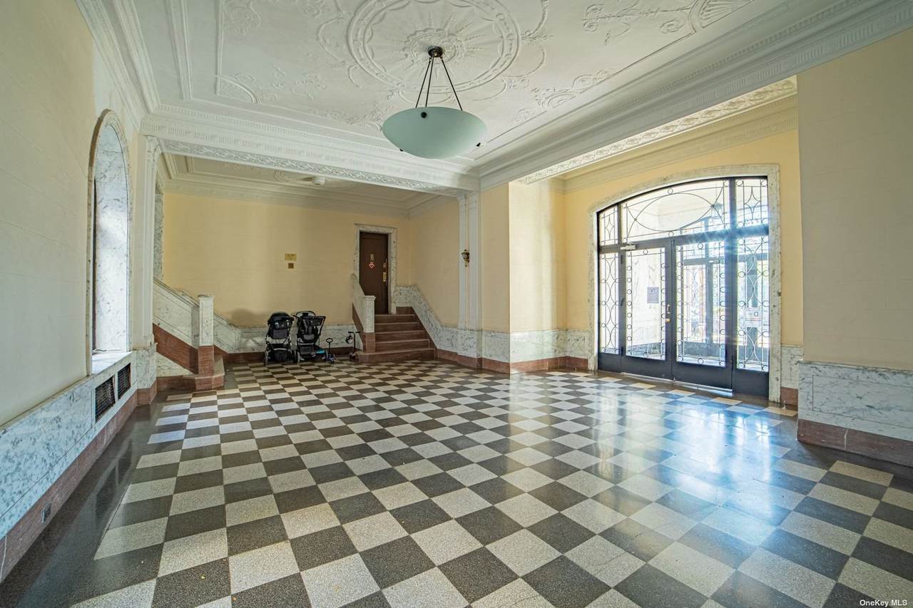 179 Ocean Parkway - Photo 1