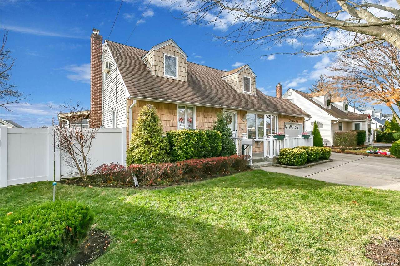 2240 Devon Street - Photo 1