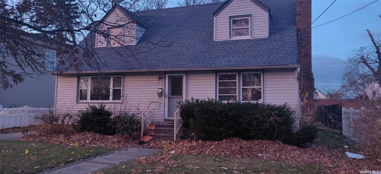 155 Allers Boulevard - Photo 1