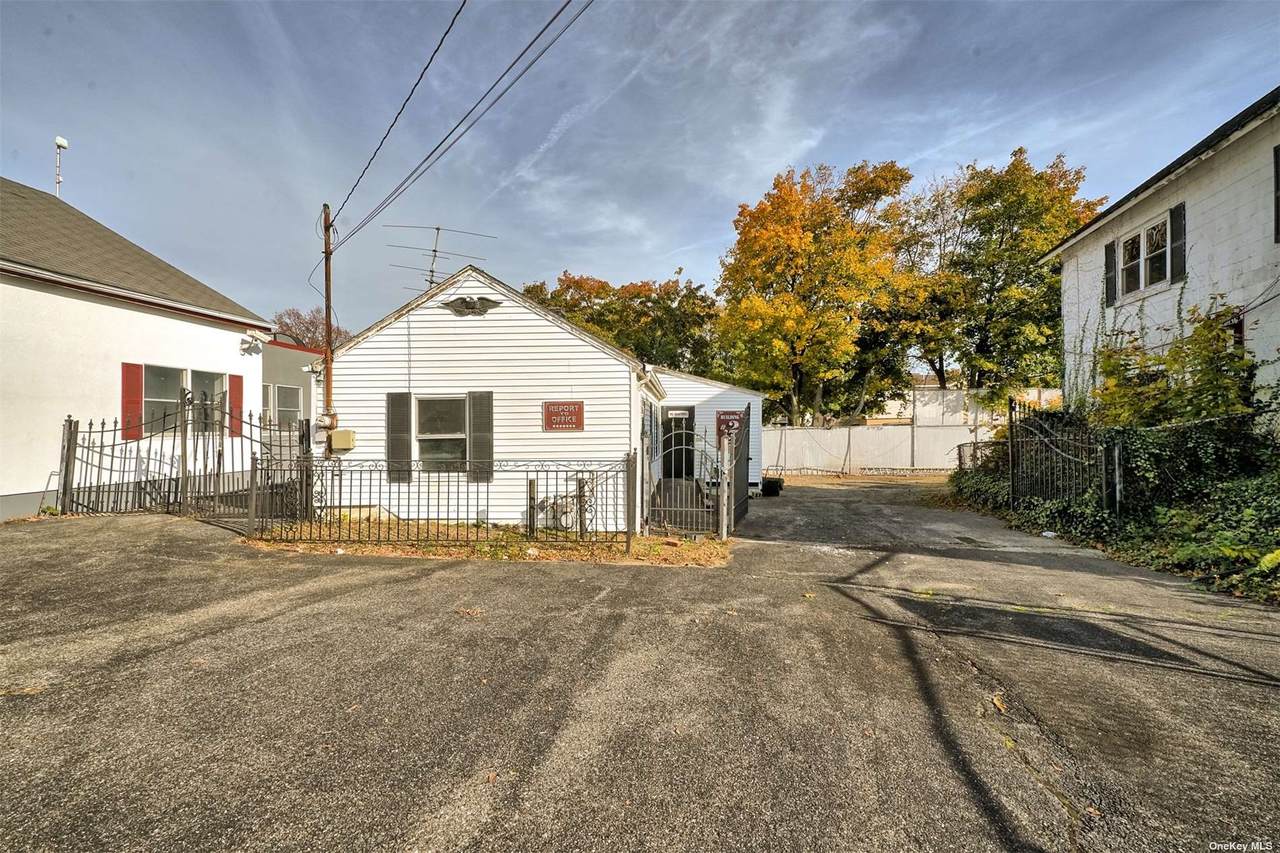 66 Nassau Road - Photo 1