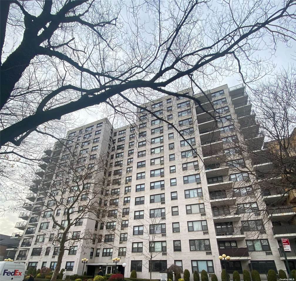 1360 Ocean Pkwy - Photo 1