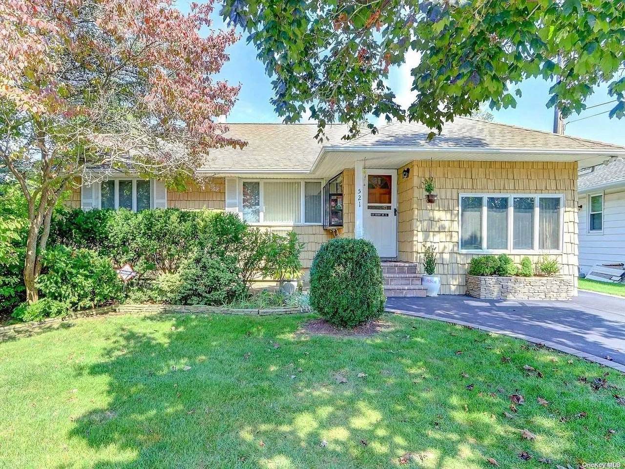 521 Derby Drive - Photo 1