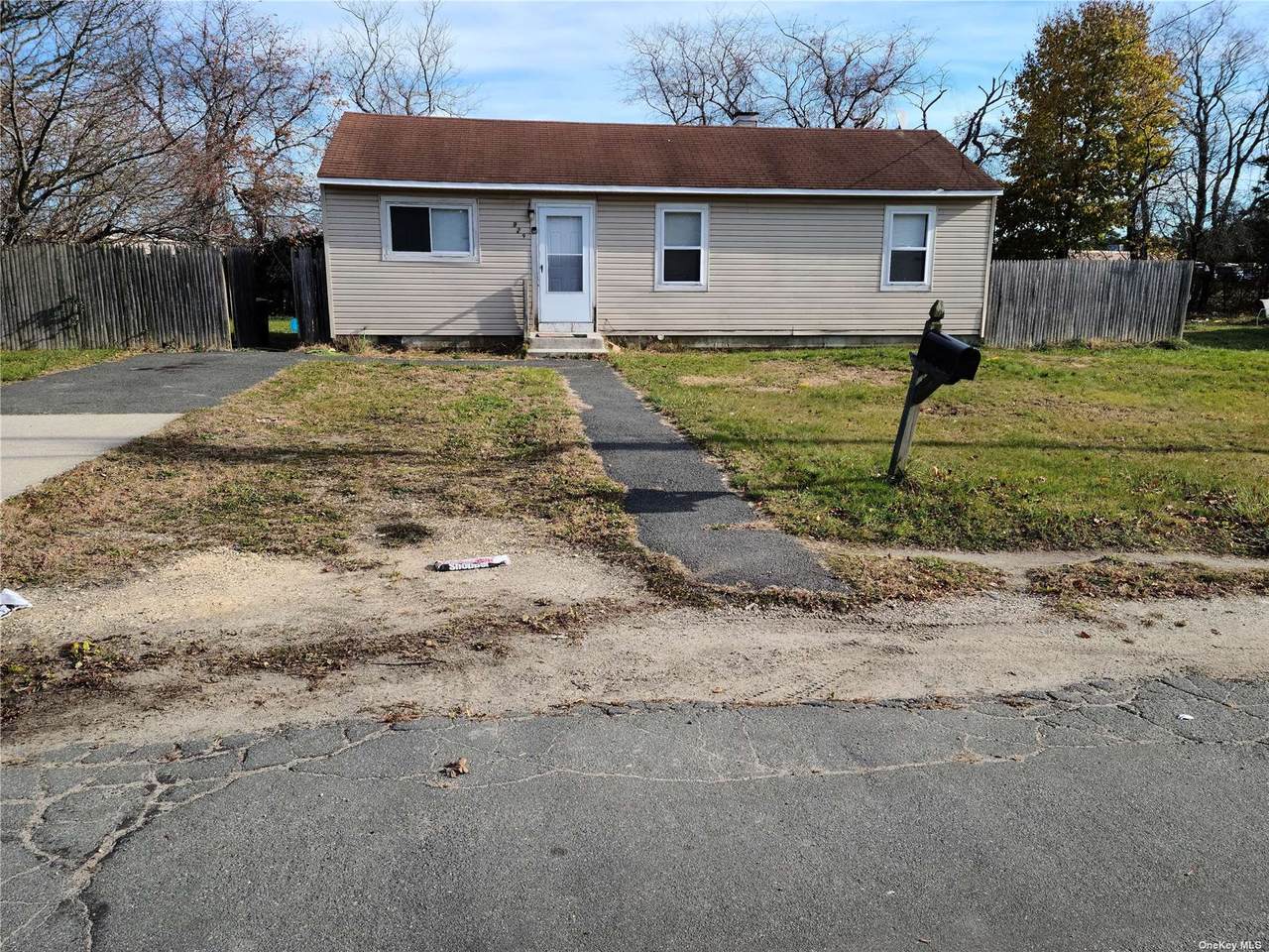 929 Provost Avenue - Photo 1