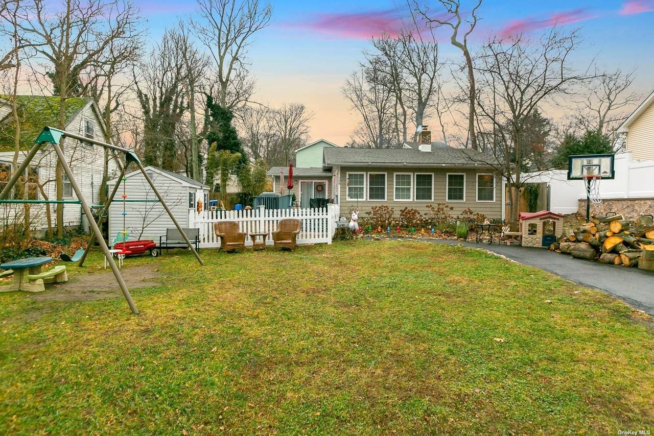 128 Westbury Drive - Photo 1