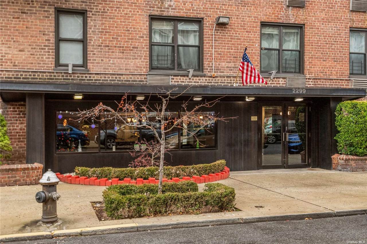 2299 East 13 Th Street - Photo 1