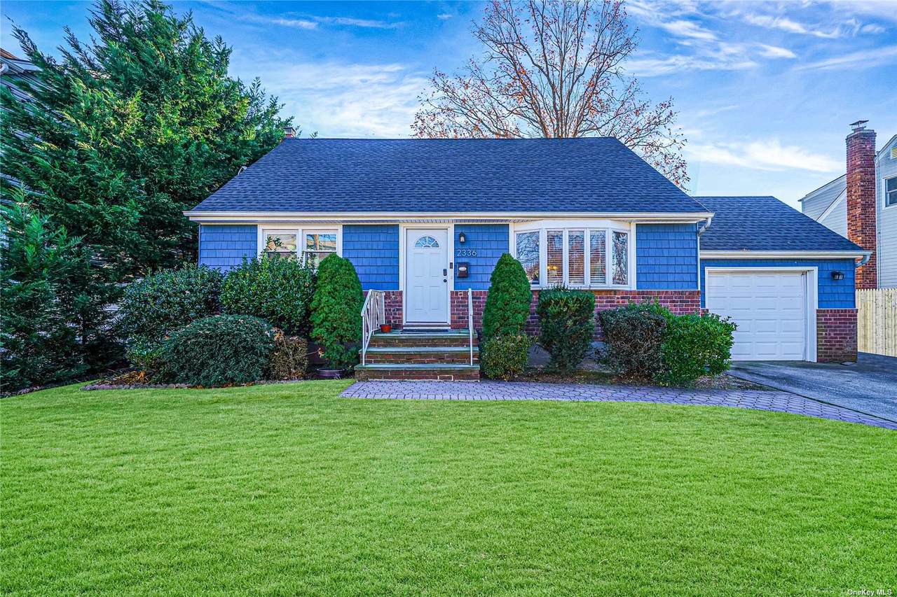 2336 Kenmore Street - Photo 1