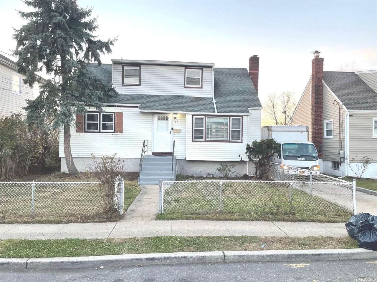 90 Sportsmans Ave - Photo 1