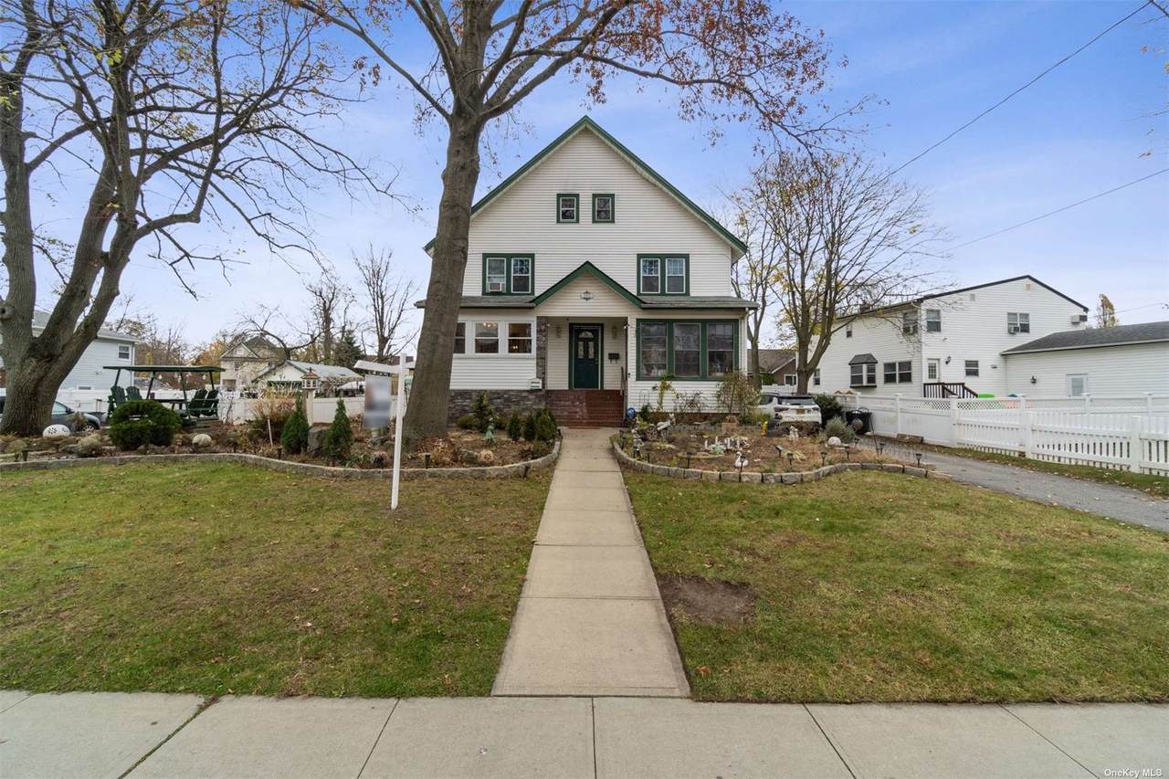 243 Guy Lombardo Avenue - Photo 1