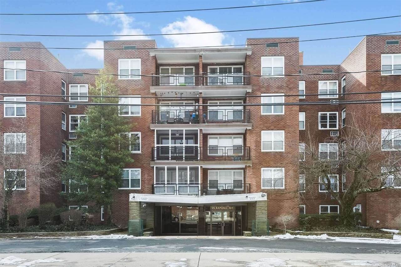 99 Randall Ave - Photo 1