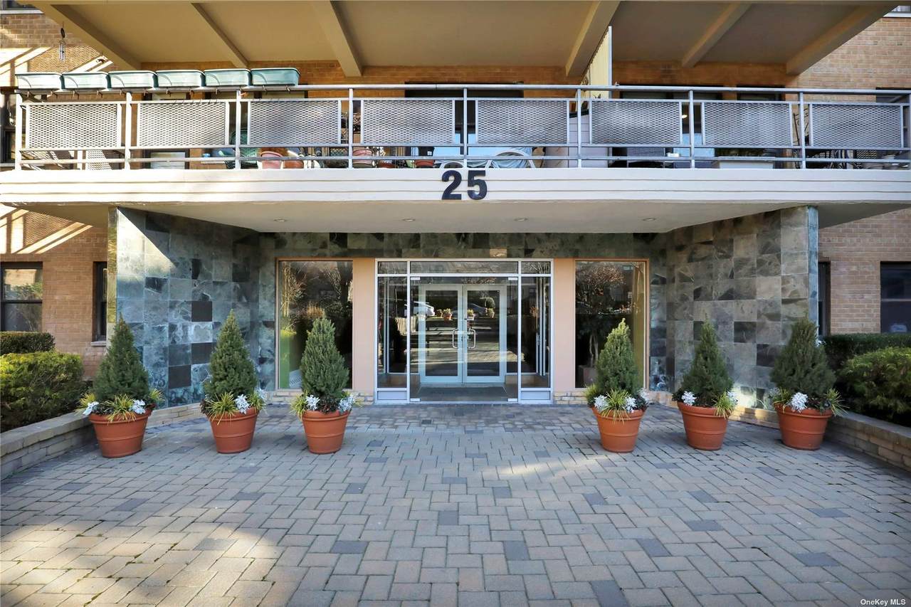 25 Park Place - Photo 1