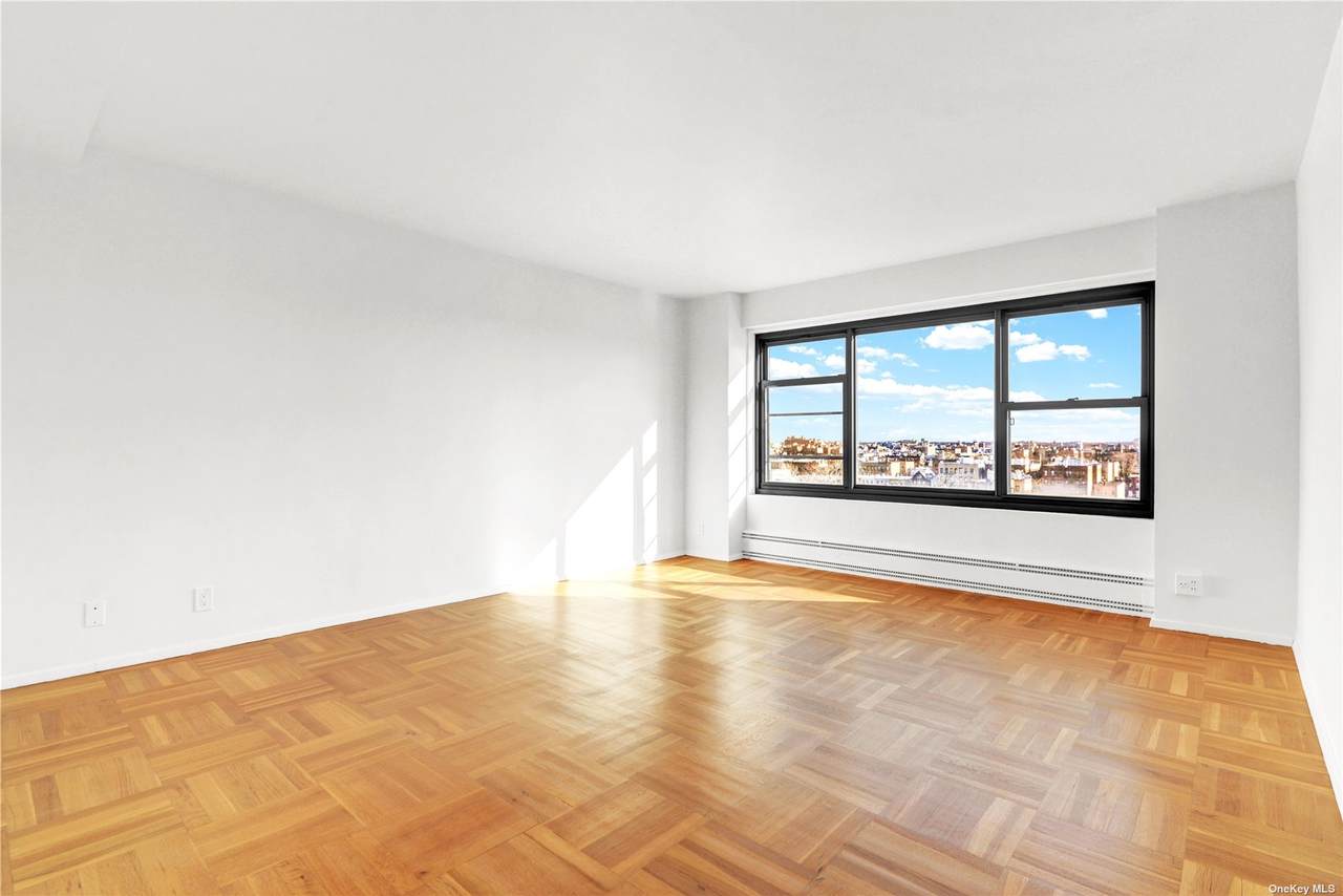 33-34 Crescent Street - Photo 1
