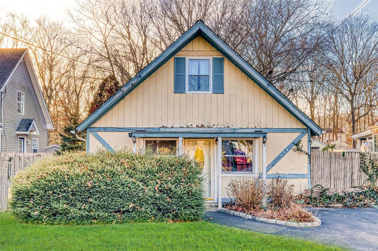 459 End Avenue - Photo 1
