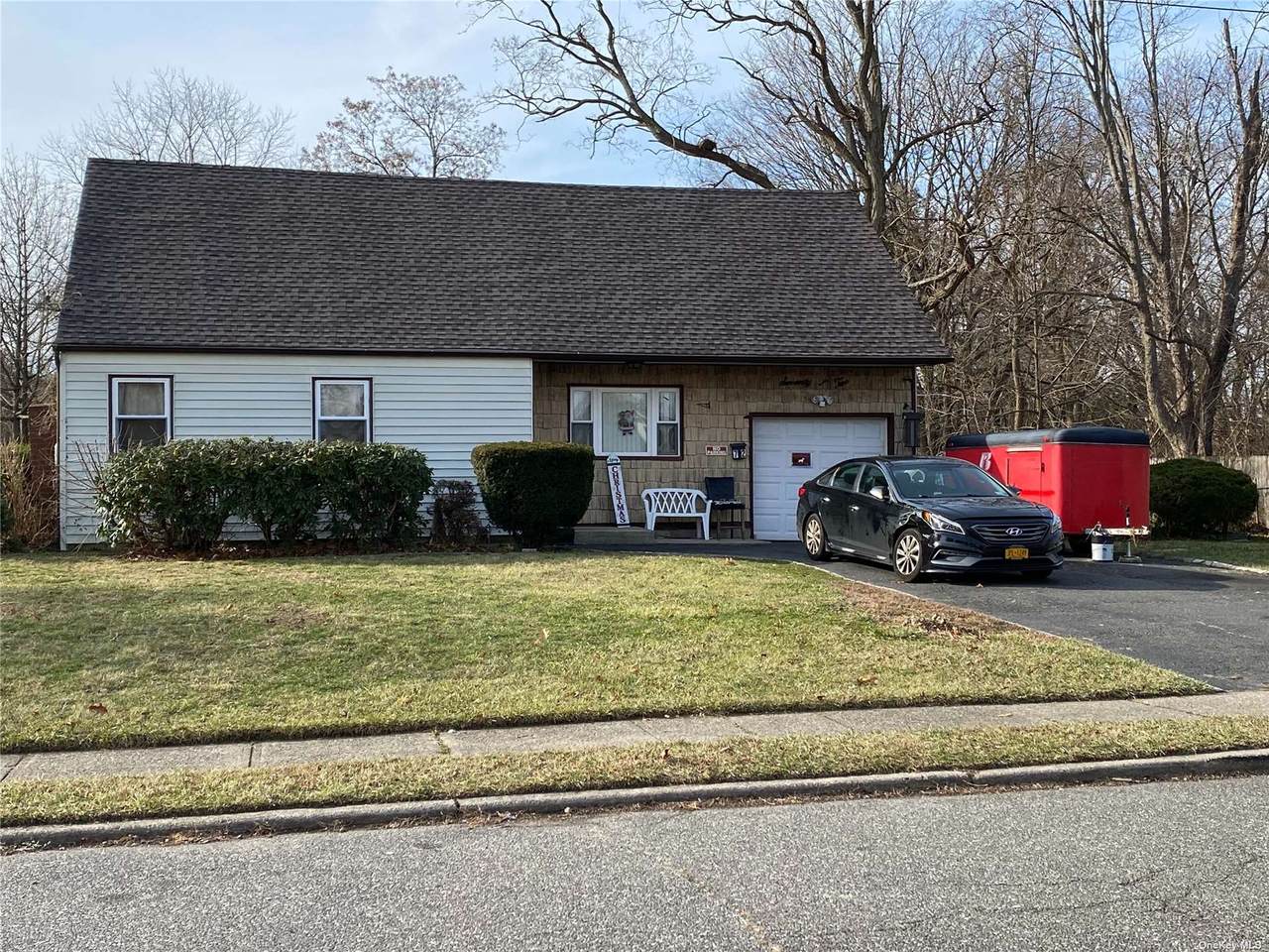 72 Adams Avenue - Photo 1
