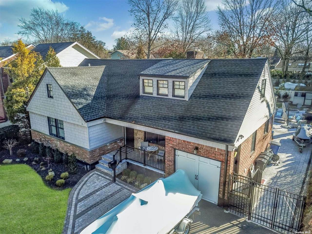 82 Loines Avenue - Photo 1