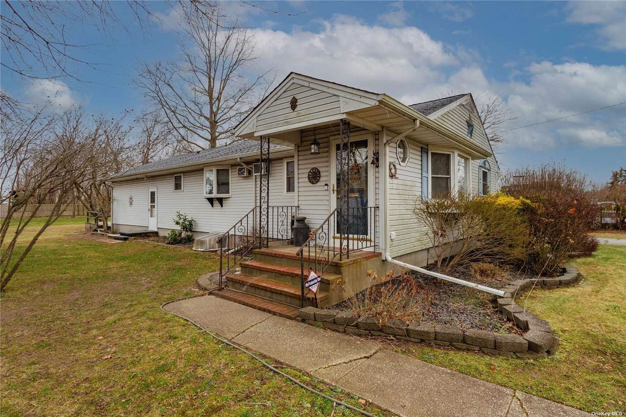 64 Columbia Street - Photo 1