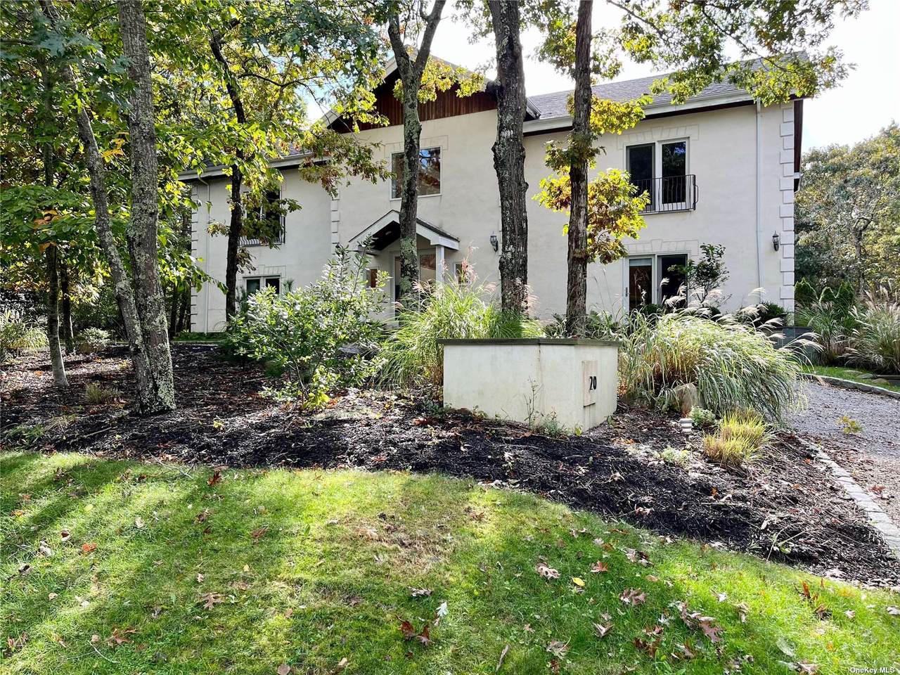 20 Fairway Drive - Photo 1