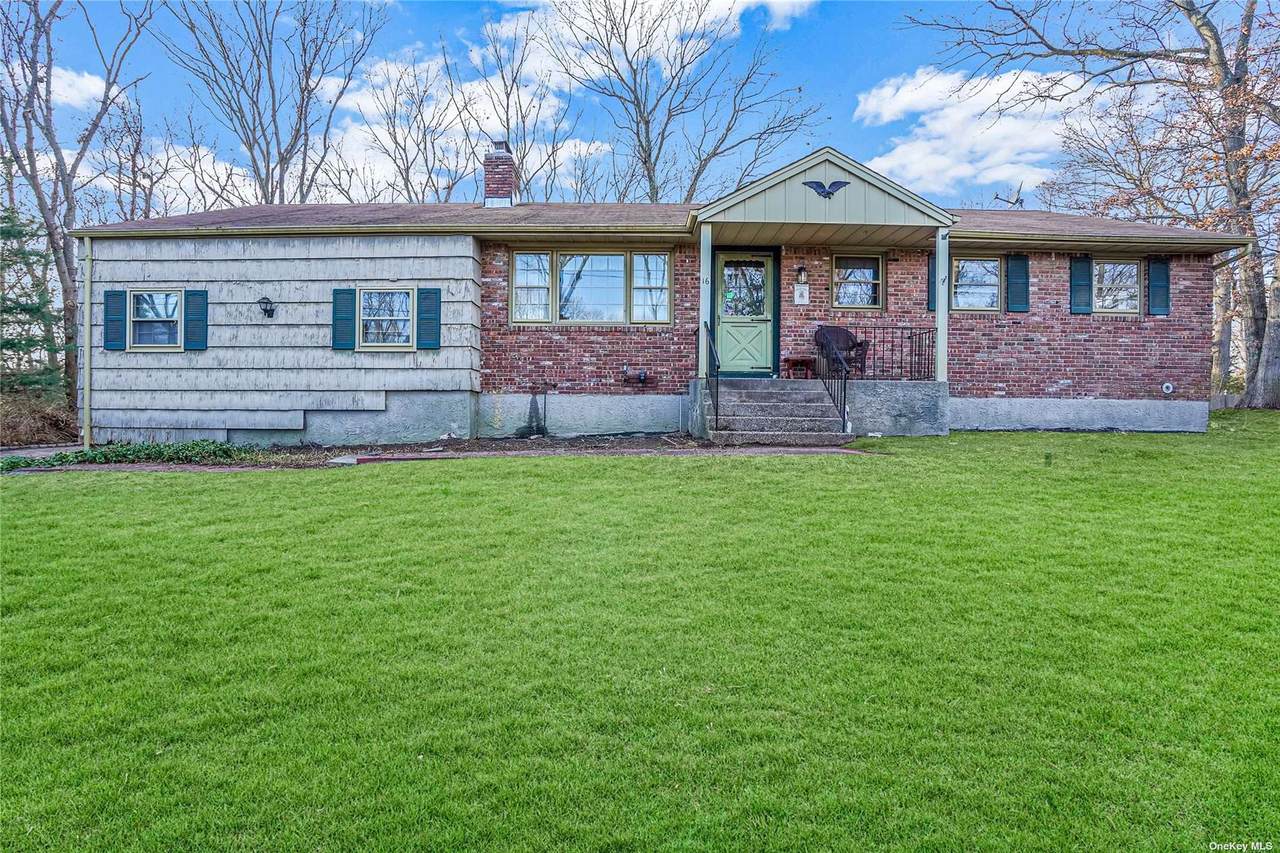 16 Yorktown Road - Photo 1