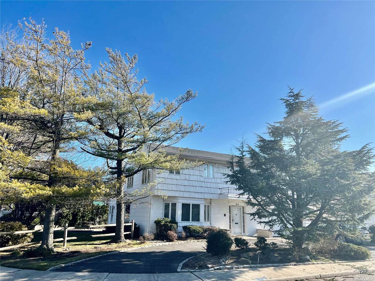 811 Arbuckle Avenue - Photo 1