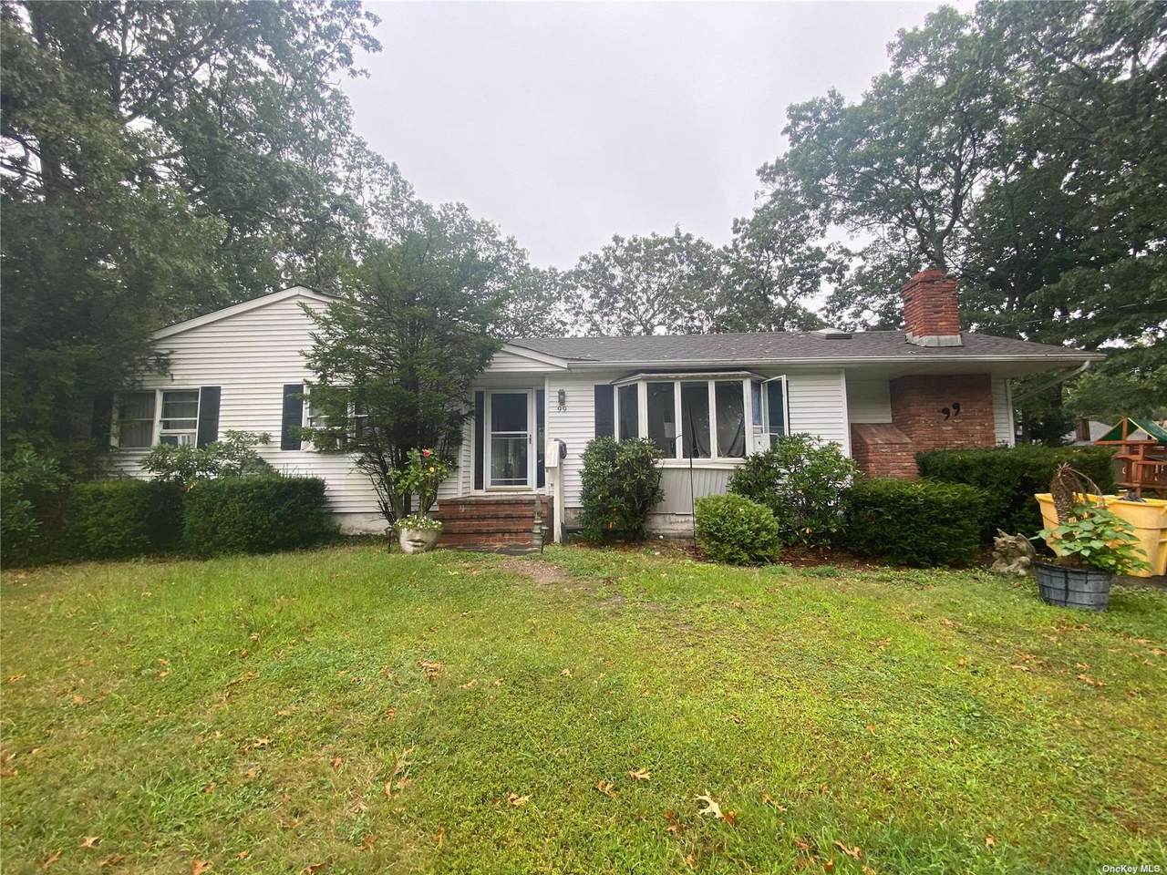 99 Pineway Avenue - Photo 1