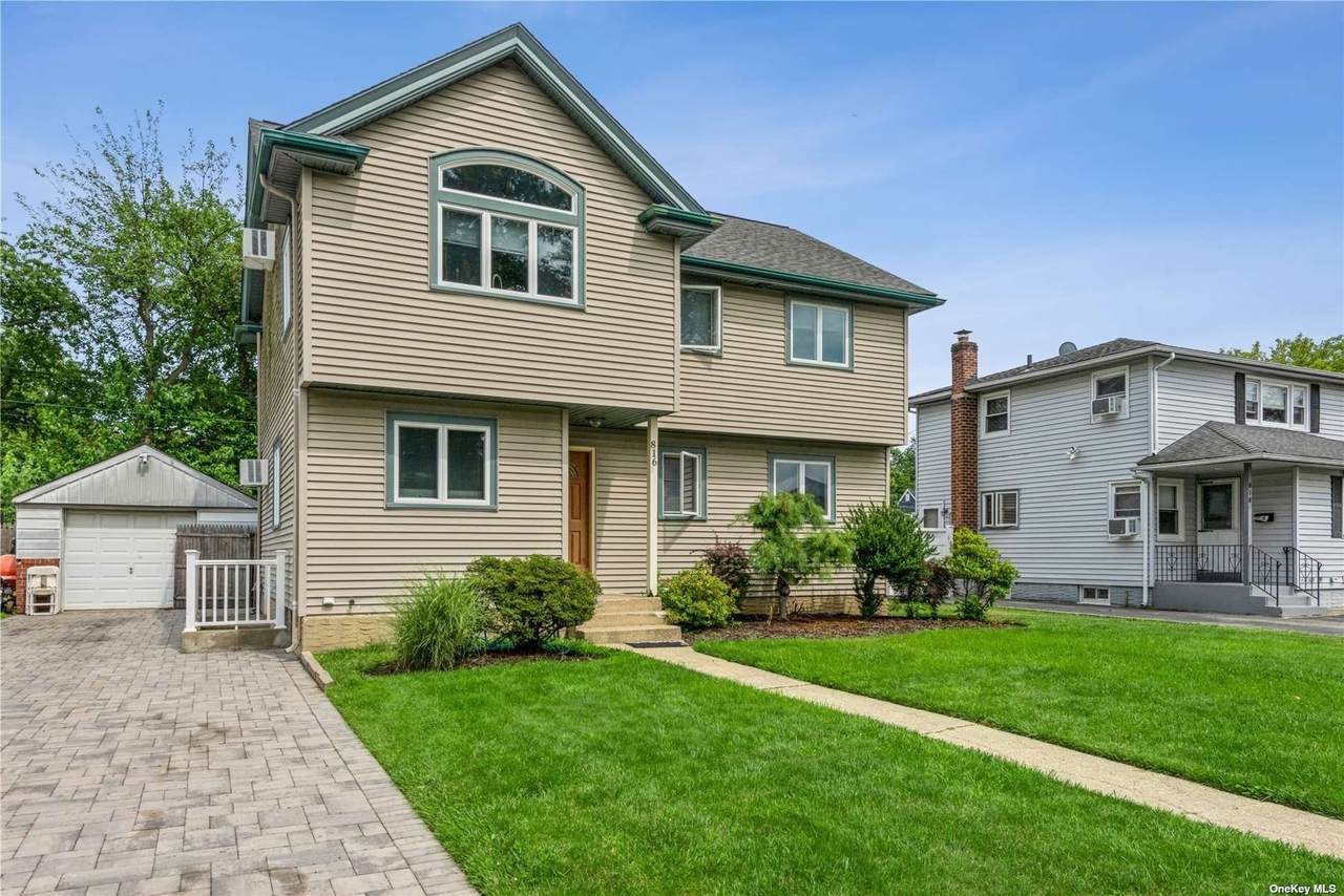 816 Highview Avenue - Photo 1
