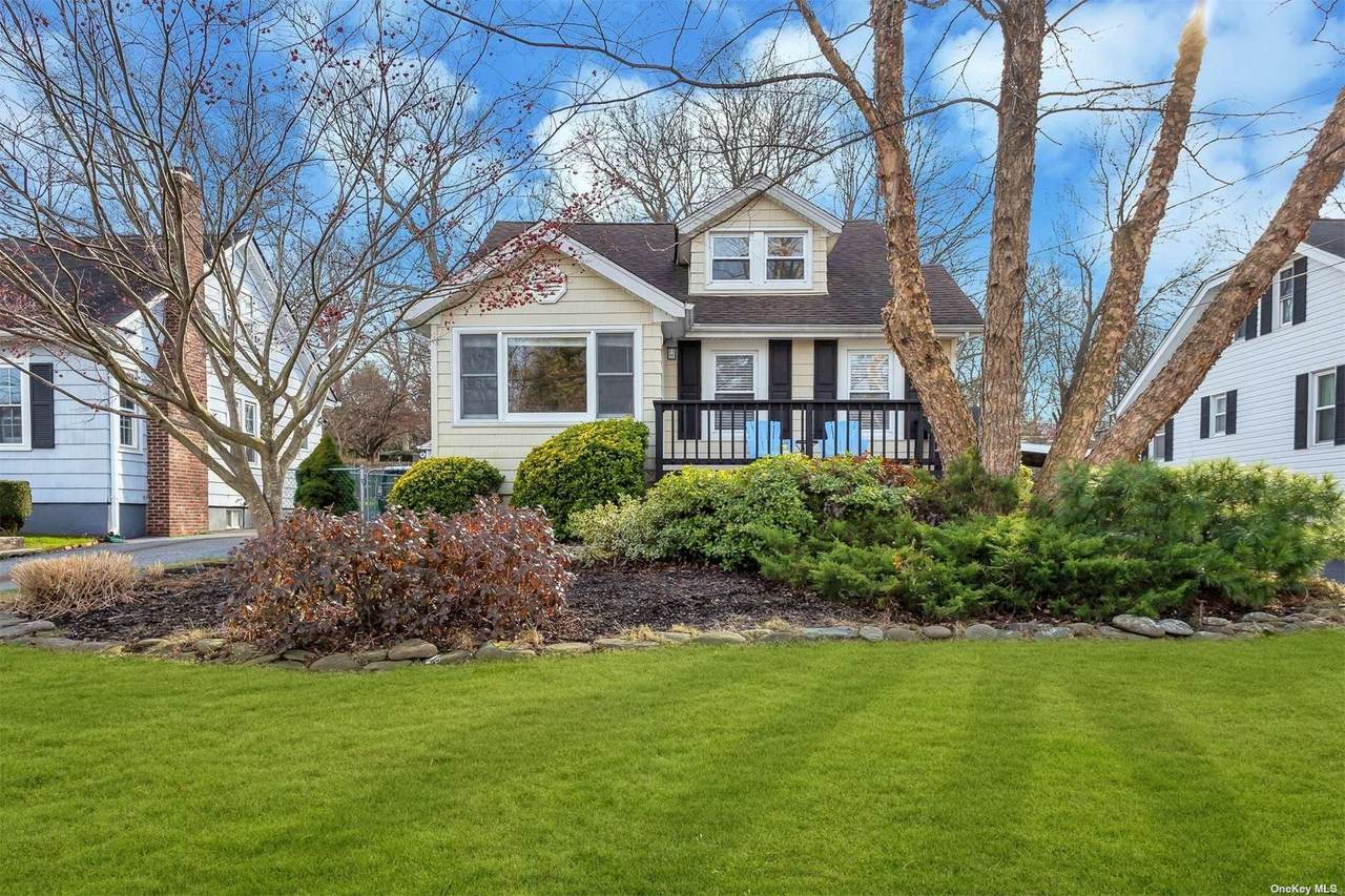 52 Central Pkwy - Photo 1
