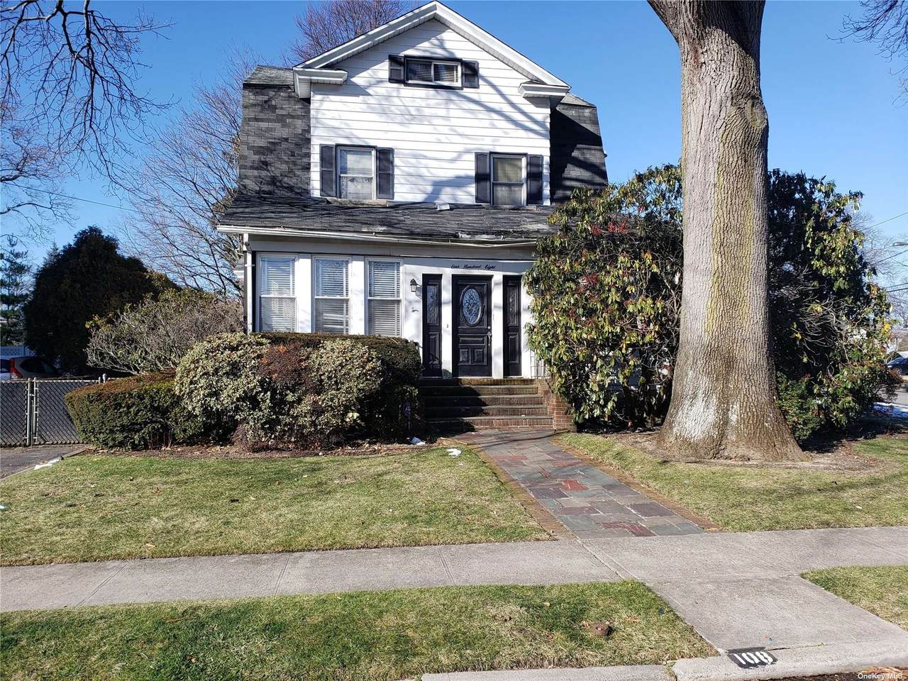 108 Liberty Avenue - Photo 1